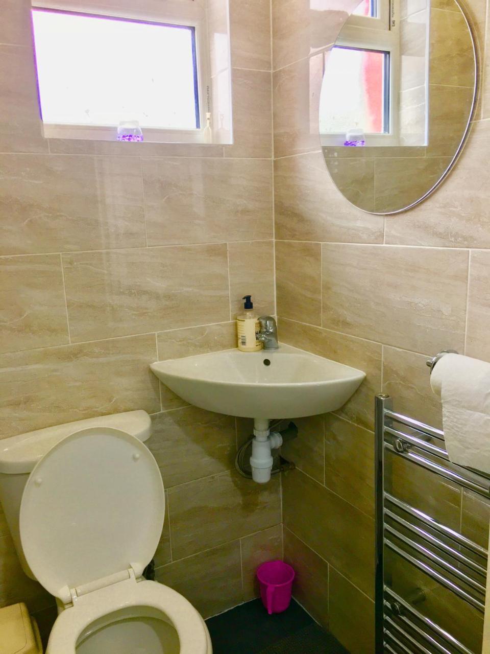 London 2 Bedroom Apartment, Kitchen, Reception And Private Garden 外观 照片