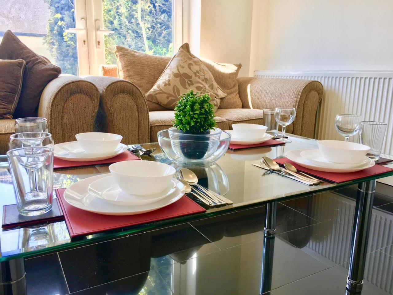 London 2 Bedroom Apartment, Kitchen, Reception And Private Garden 外观 照片