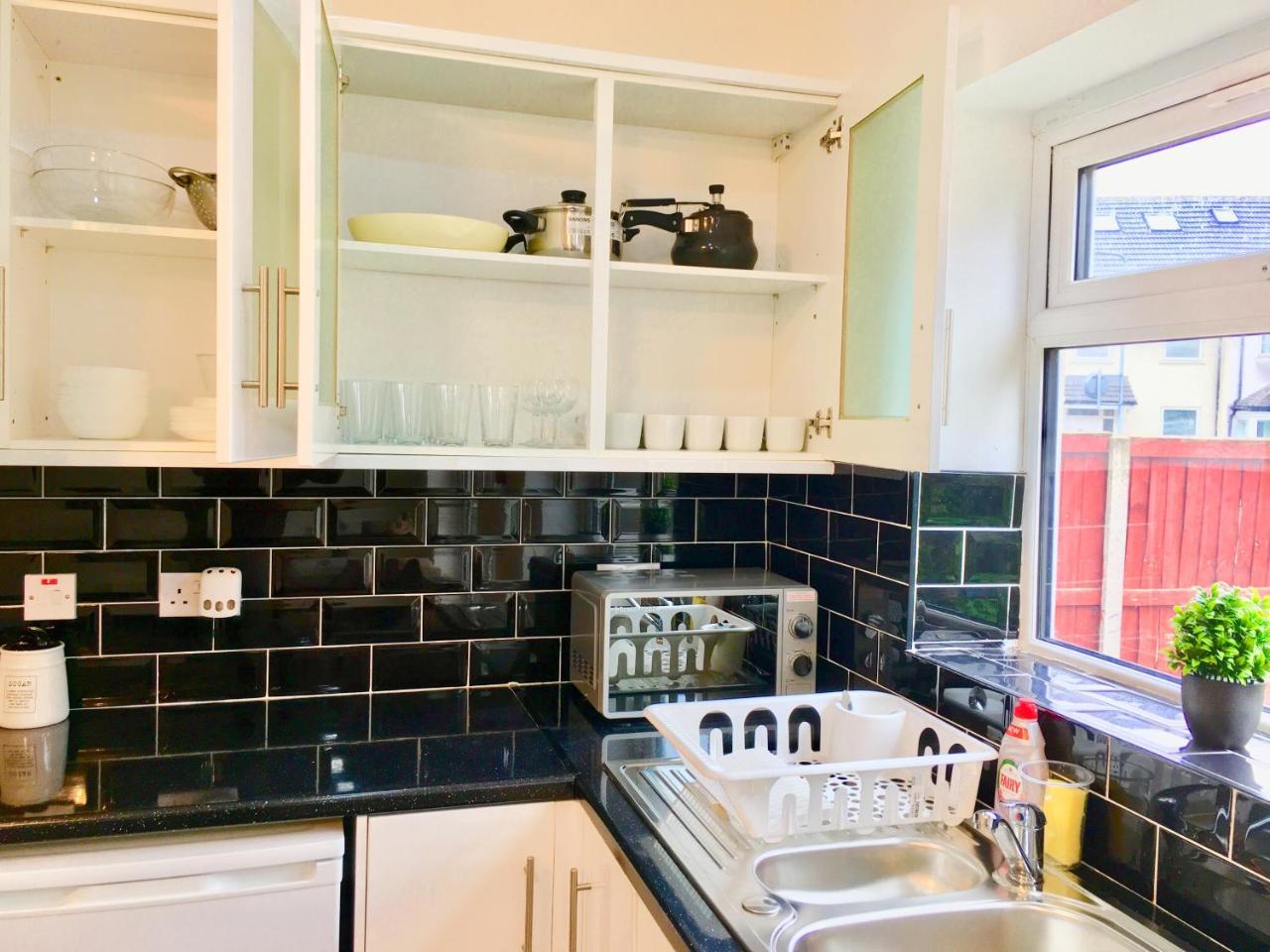 London 2 Bedroom Apartment, Kitchen, Reception And Private Garden 外观 照片