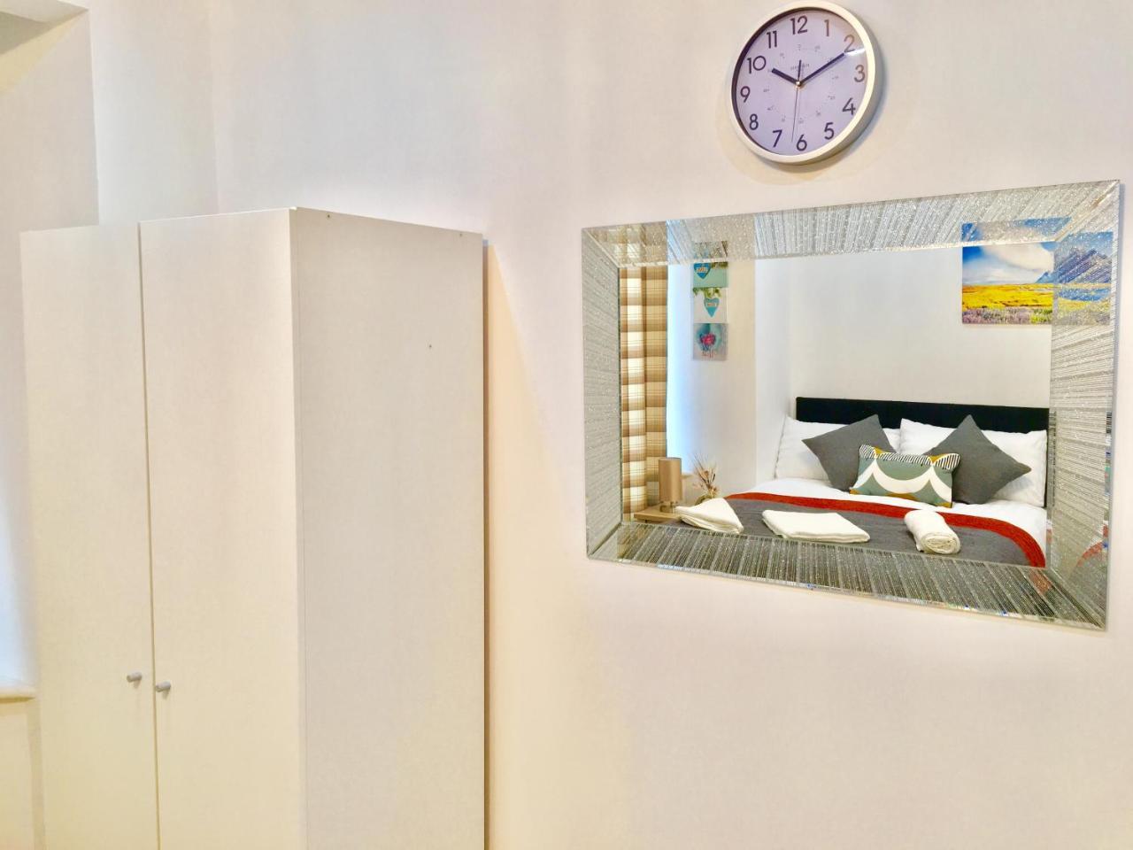 London 2 Bedroom Apartment, Kitchen, Reception And Private Garden 外观 照片