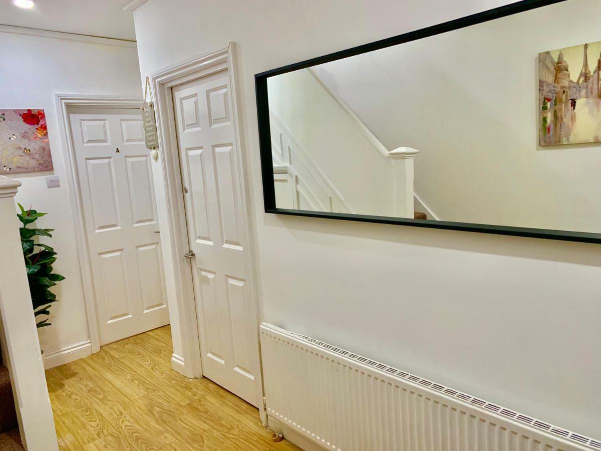 London 2 Bedroom Apartment, Kitchen, Reception And Private Garden 外观 照片