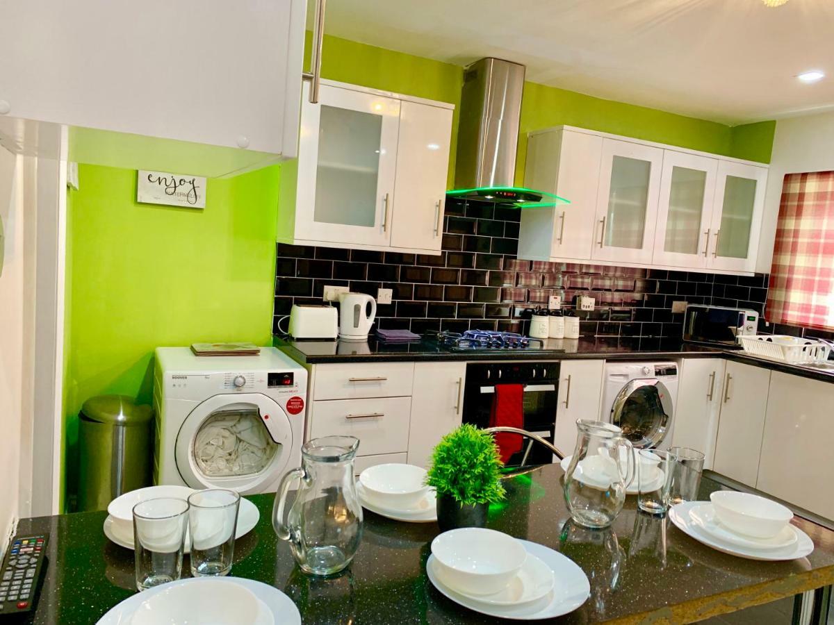 London 2 Bedroom Apartment, Kitchen, Reception And Private Garden 外观 照片