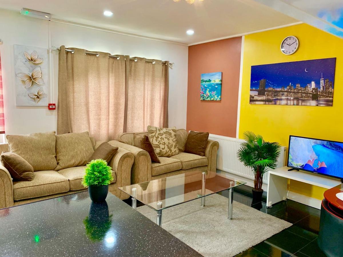 London 2 Bedroom Apartment, Kitchen, Reception And Private Garden 外观 照片
