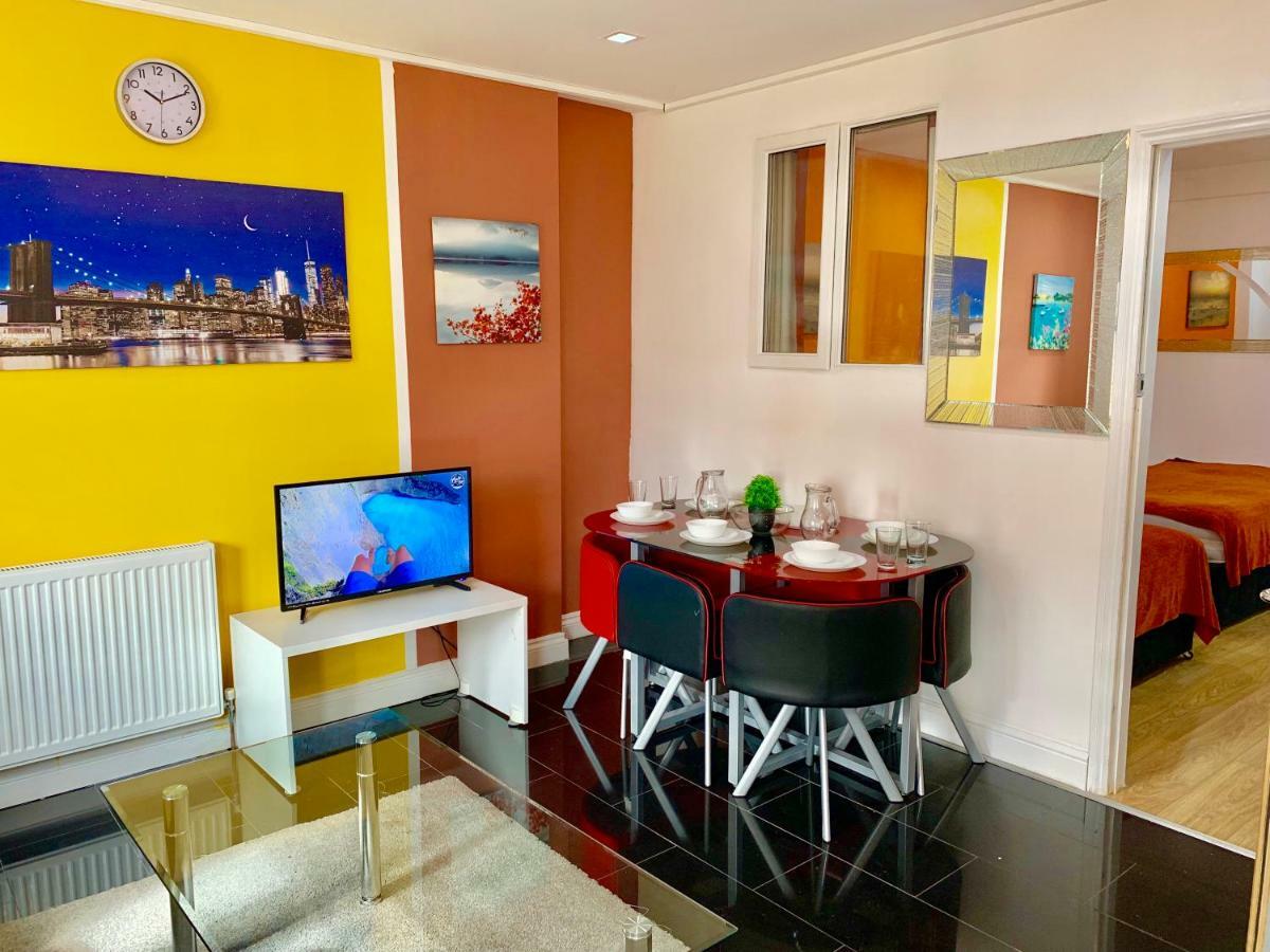 London 2 Bedroom Apartment, Kitchen, Reception And Private Garden 外观 照片