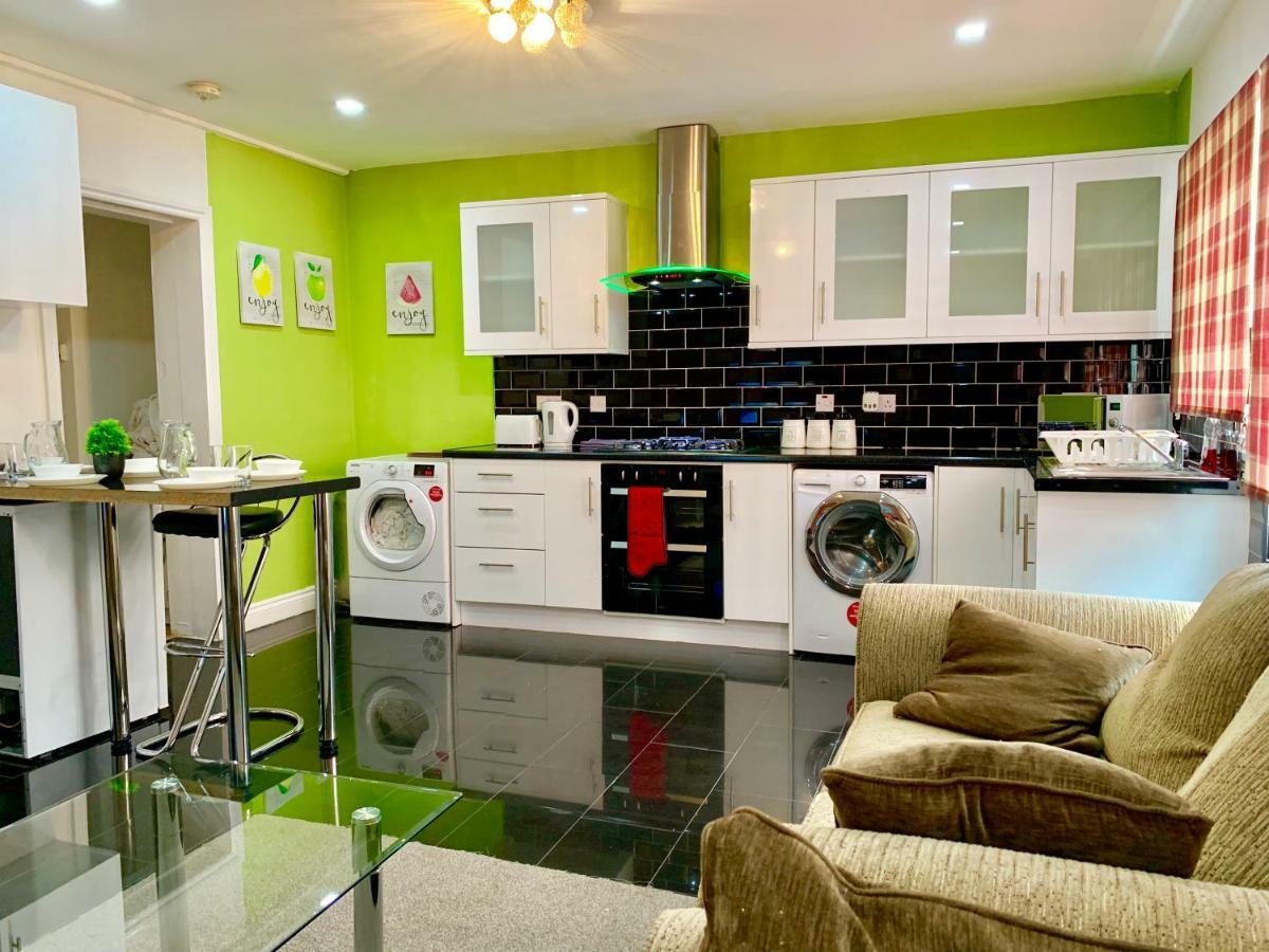 London 2 Bedroom Apartment, Kitchen, Reception And Private Garden 外观 照片