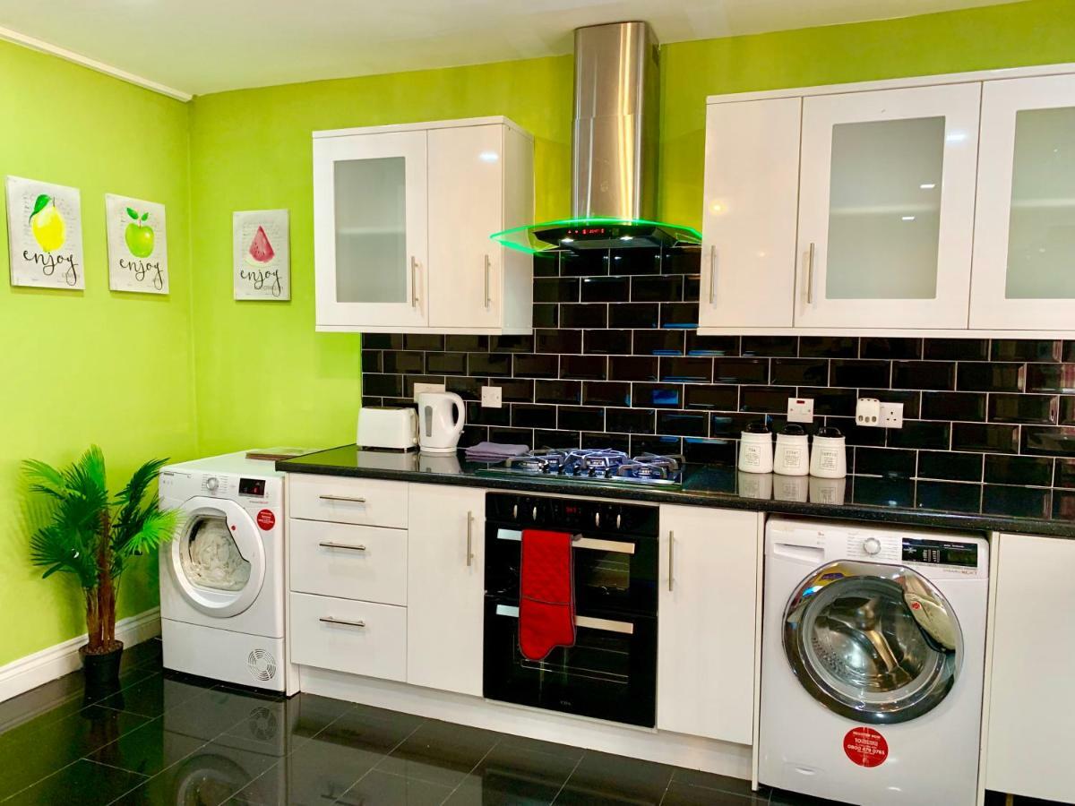 London 2 Bedroom Apartment, Kitchen, Reception And Private Garden 外观 照片